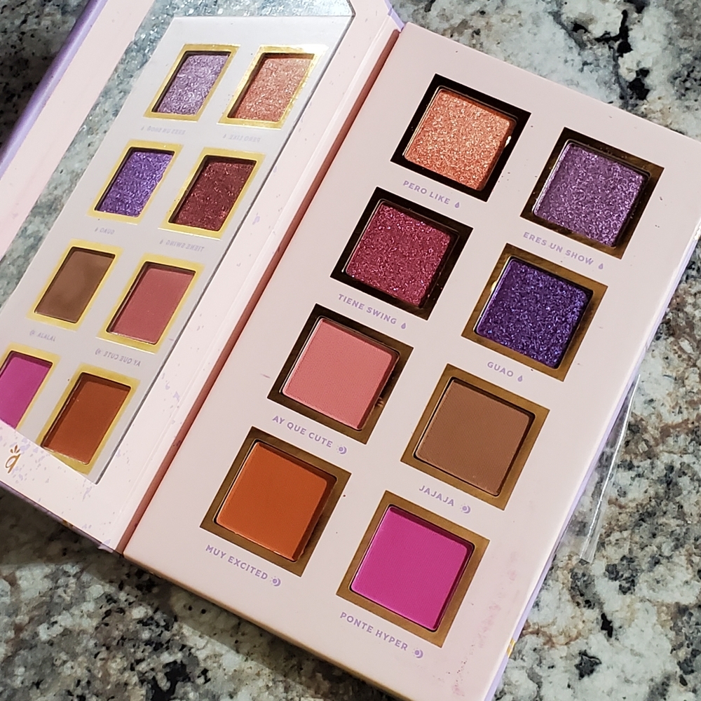 Alamar Cosmetics Spanglish Eyeshadow Palette